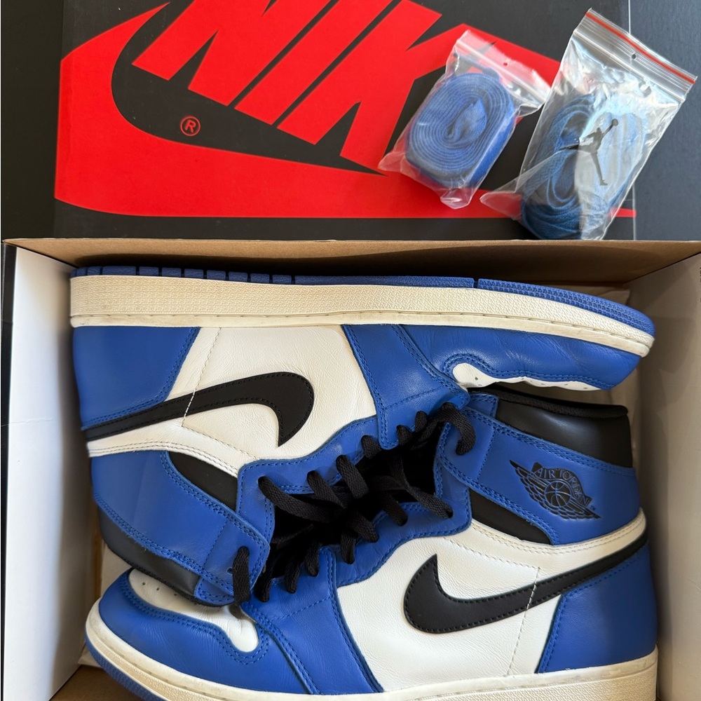 Nike Air Jordan 1 Retro Blue and White Sneakers